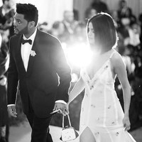 Lagi, foto kebersamaan Selen Gomez dan The Weeknd saat hadir di Met Gala 2017, dengan 7,7 juta like. Foto: Instagram