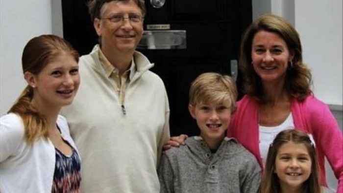 Foto keluarga Bill Gates-Melinda Gates di masa lalu. (Foto: Instagram) Foto keluarga Bill Gates-Melinda Gates di masa lalu. (Foto: Instagram)
