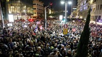 Dilansir dari Reuters, setidaknya 20.000 ikut dalam aksi demo di Tel Aviv terkait dugaan korupsi tersebut (Foto: Dok. REUTERS/Amir Cohen)
