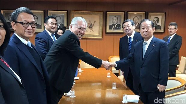 Taktik Unik Rachmat Gobel Gaet Investor di Jepang.