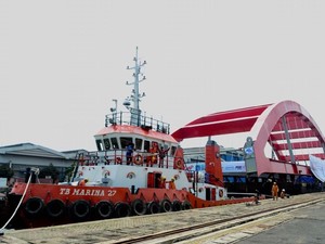 Menteri Basuki Lepas Bentang Tengah Jembatan Holtekamp ke Papua