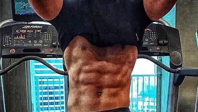 Sederet Artis Tampan dengan Perut Sixpack yang Bikin Klepek-klepek