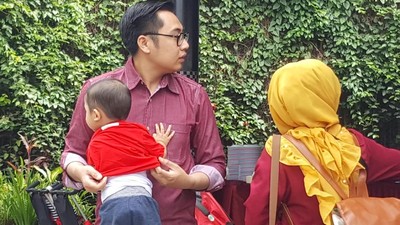 Ayah Juga Terampil Mengasuh Anak, Lho