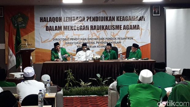 Gus Ipul paparkan visi-misi di DPW PPP Jatim.