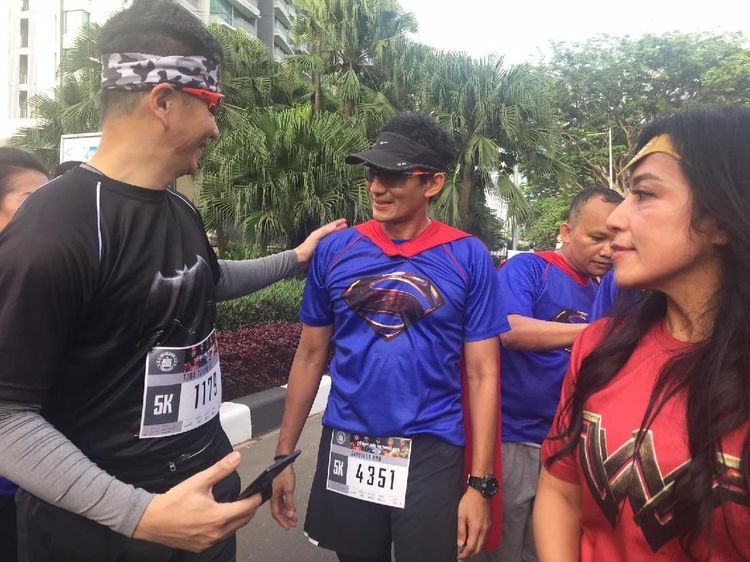 Foto: Penampakan Super Sandi Sedang Olahraga di Minggu Pagi