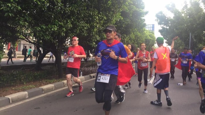 Sandiaga Uno lari