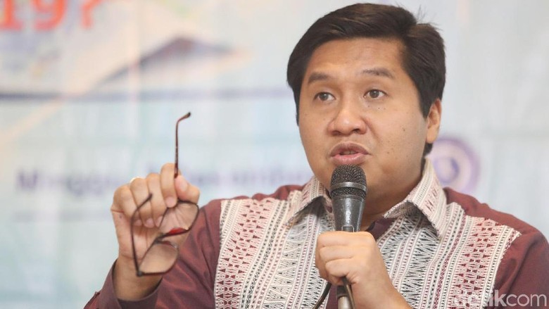 Inisiator Pansus Century Angkat Bicara Soal Artikel Asia Sentinel Inisiator Pansus Century Angkat Bicara Soal Artikel Asia Sentinel