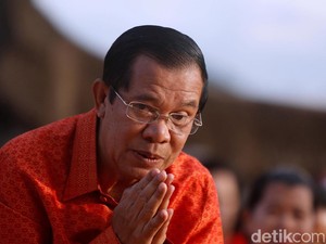 Duh! PM Kamboja Dilempar Sepatu Saat Kunjungan ke AS