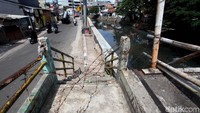 Akhirnya jembatan tersebut tidak berfungsi sebagaimana mestinya untuk penyeberangan.