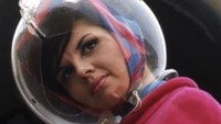 Helmnya transparan, sekilas seperti yang dikenakan astronot (The University of Texas)