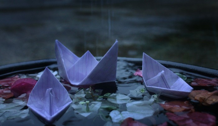 Perahu Kertas Perahu Kertas