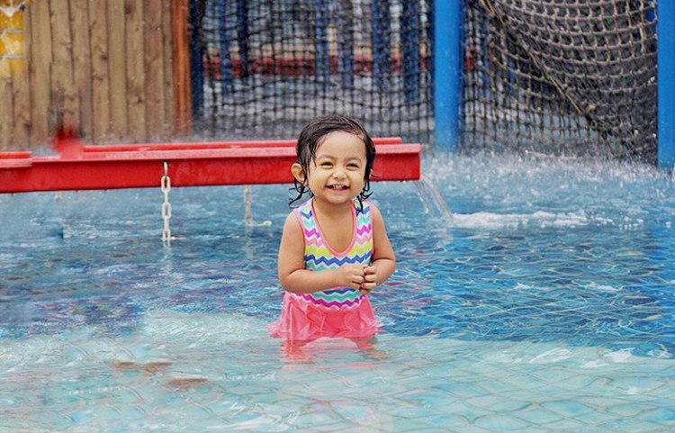 Cantiknya Shakila, Putri Hengky Kurniawan dan Sonya Fatmala