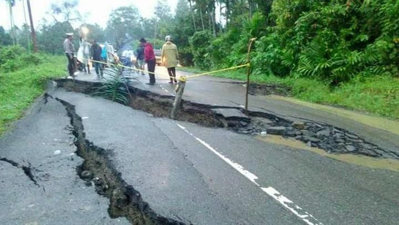 Longsor, Jalan Lintas Tengah Aceh Amblas Longsor, Jalan Lintas Tengah Aceh Amblas