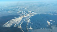Gunung yang tertutup salju itu menampakkan sinyal bangun dari tidur dengan adanya gempa-gempa di sekitar kaki gunung. (Foto: Dok. Ágúst J. Magnússon via Iceland Monitor)