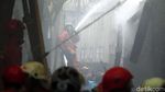 Gudang Kosmetik di Tambora Ludes Terbakar