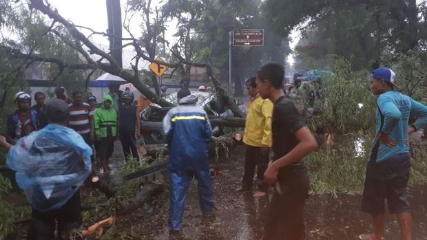 Untunglah tak ada korban jiwa dalam insiden ini