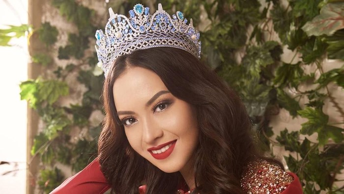 Karina Nadila Karina Nadila, Puteri Indonesia Pariwisata 2017