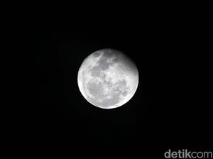 Ada Supermoon Dini Hari Nanti, BMKG Minta Warga Pesisir Waspadai Banjir Rob
