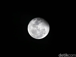 Ada Supermoon Dini Hari Nanti, BMKG Minta Warga Pesisir Waspadai Banjir Rob