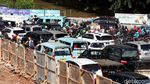 Foto: Macet di Proyek Tol Kalimalang, Jalur Neraka Menuju Jakarta