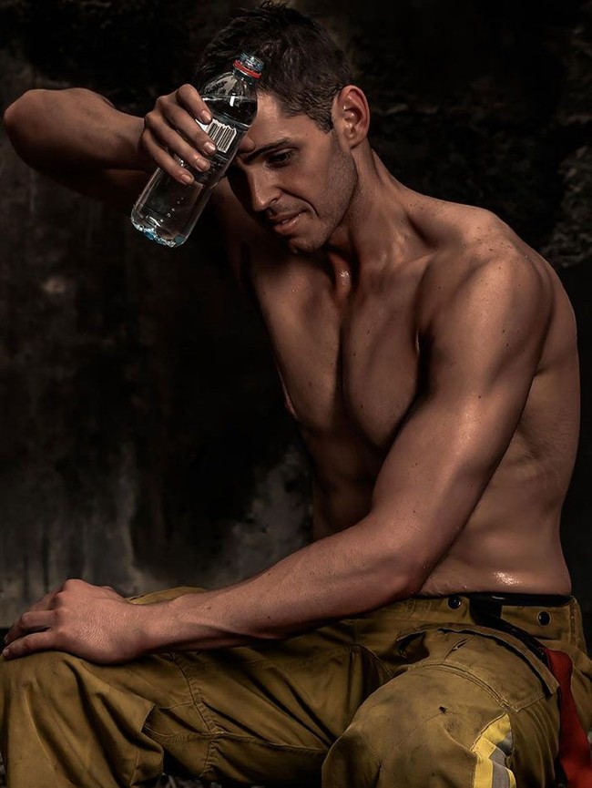 Kisah Sam sangat menginspirasi dan bisa jadi contoh nyata, bahwa kerja keras dan disiplin pasti ada hasilnya. Kamu boleh berada di titik terendah, dan dengan sedikit kerja keras dan kegigihan, kamu bisa membaliknya dan memenuhi mimpi-mimpimu, pungkas Sam. Foto: Dok. Facebook Sam Rouen