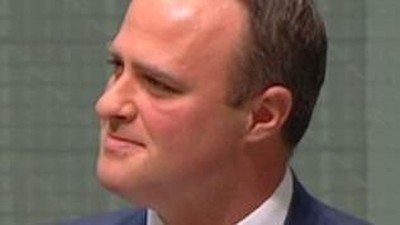 Foto: Ini Politikus Australia yang Lamar Kekasih Gay-nya di Parlemen