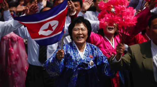 Begini Parade Pemujaan Kim Jong Un