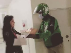 So Sweet, Pria Ini Nyamar Jadi Driver Ojek untuk Kejutkan Pacar
