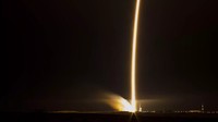 Roket Soyuz TMA-15M diluncurkan dari Kosmodrom Baikonur di Kazakhstan pada hari Senin, 24 November 2014, membawa tiga astronot baru ke Stasiun Luar Angkasa Internasional.  (Foto: Dok. NASA)