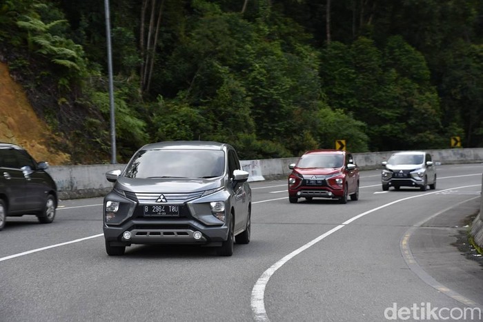 Mitsubishi Xpander ditest di Padang