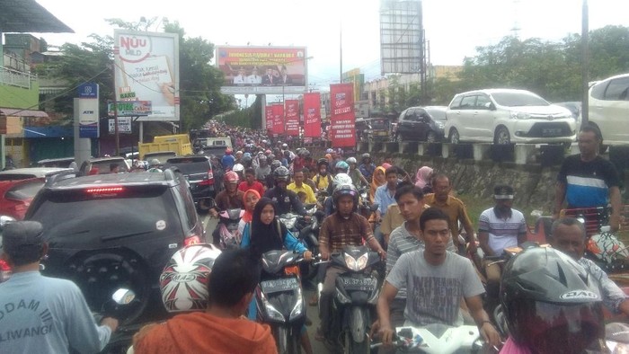 Banjir Rendam Jalanan, Aktivitas Warga Aceh Utara Lumpuh