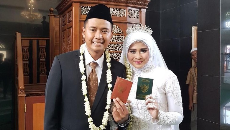 Riau Ega Lepas Masa Lajang Riau Ega Lepas Masa Lajang