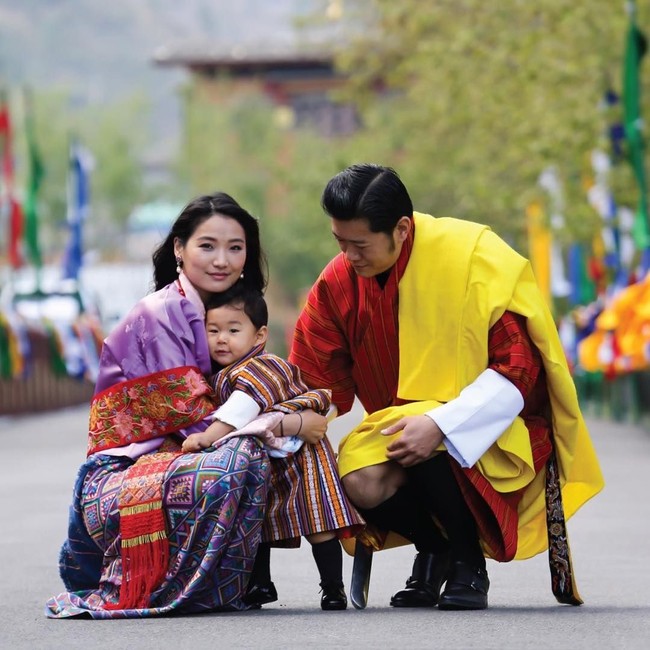 Di tahun 2016, Jetsun Pema dan sang raja dianugerahi seorang anak lelaki. Ia adalah Druk Gyalsey, Pangeran Jigme Namgyel Wangchuck. Foto: Dok. Instagram