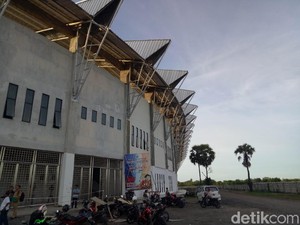 Dispora Klaim Hujan 5 Hari Penyebab Stadion Barombong Makassar Ambruk