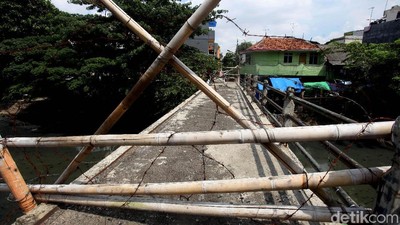 Kerap Jadi Lokasi Tawuran, JPO di Tambora Dipasang Kawat Berduri