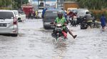 Banjir Rob Rendam Muara Baru Jakarta Utara