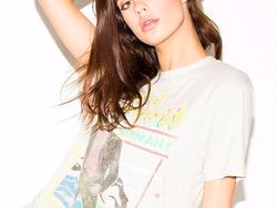 Matanya Beda Warna, Model Cantik Ini Pukau Netizen