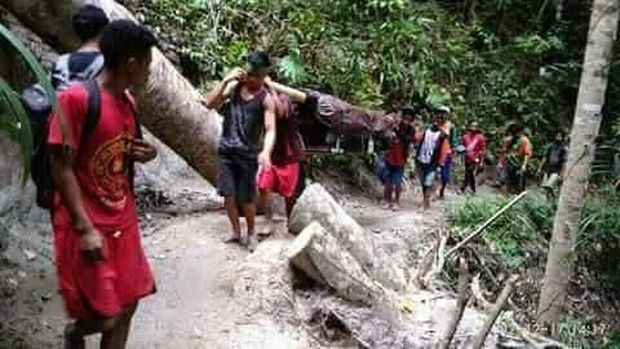 Soal Jenazah yang Digotong Sejauh 36 Km, Bupati: Saya Sedih