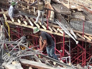 Robohnya Tribune Stadion Barombong Makassar Ditangani Kepolisian