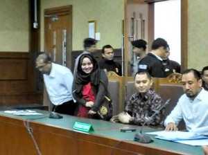 Diserahkan ke Kejari Depok, Bos First Travel Cek Kesehatan
