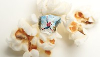 Kalau yang ini sudah pasti terinspirasi dari film Spiderman 2. Sangking sayangnya untuk dimakan, sepertinya kalau punya popcorn ini lebih baik disimpan ya. Foto: Hasan Kales