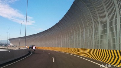 Jokowi Resmikan 10 Jalan Tol Sepanjang 2017