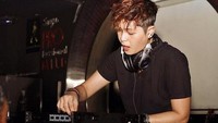 Wanita yang kini berprofesi sebagai DJ tersebut merasa disudutkan dan direcoki hidupnya oleh netizen. (Dok. Instagram/mitathevirgin)