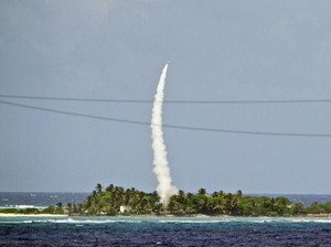Pertama Kali AS Uji Tembak Torpedo dari Drone Bawah Laut di Inggris