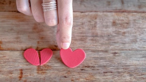 Ilustrasi patah hati