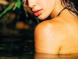Matanya Beda Warna, Model Cantik Ini Pukau Netizen