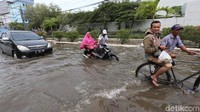 Banjir ini setinggi 50cm hingga 70cm.