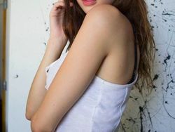 Matanya Beda Warna, Model Cantik Ini Pukau Netizen