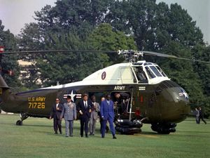 Kisah Bung Karno dan Capung Besi dari Kennedy