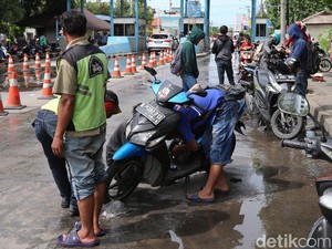 Anies: Banjir Rob di Jakut Sudah Kering, Dipantau Terus